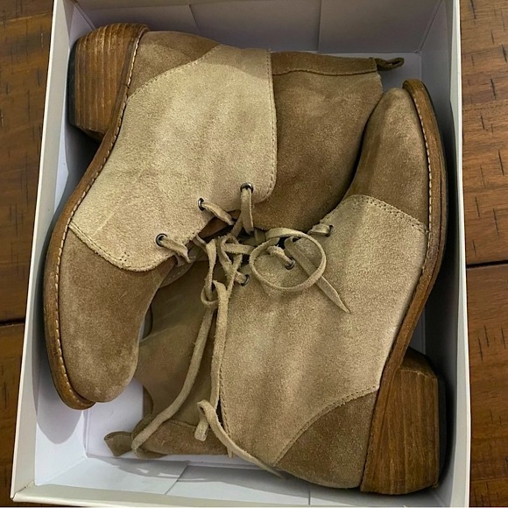Joes Jeans Leather Suede Tan Cream Lace Up Boots